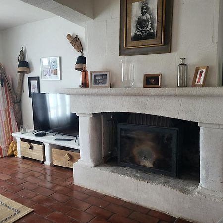 Maison Au Calme Sur Arles Vila Exterior foto