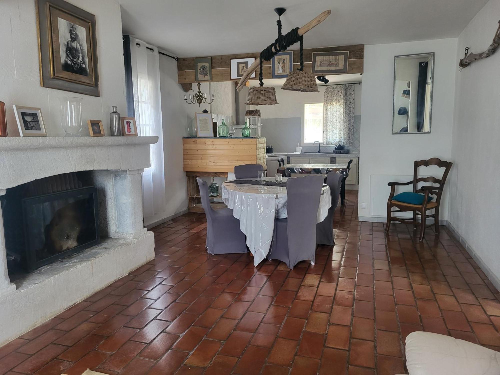 Maison Au Calme Sur Arles Vila Exterior foto